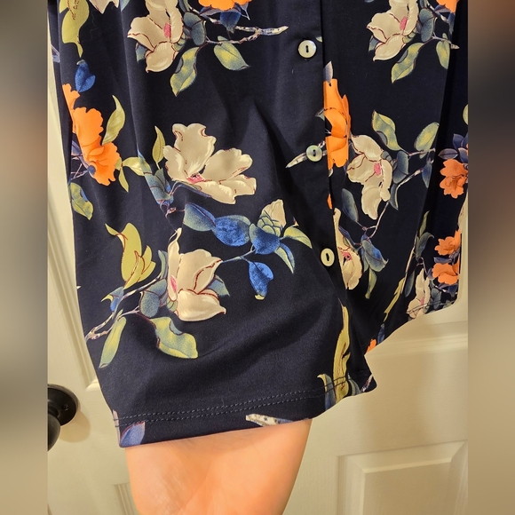 Navy Floral Button-up Shirt | Size Medium - Picture 6 of 7